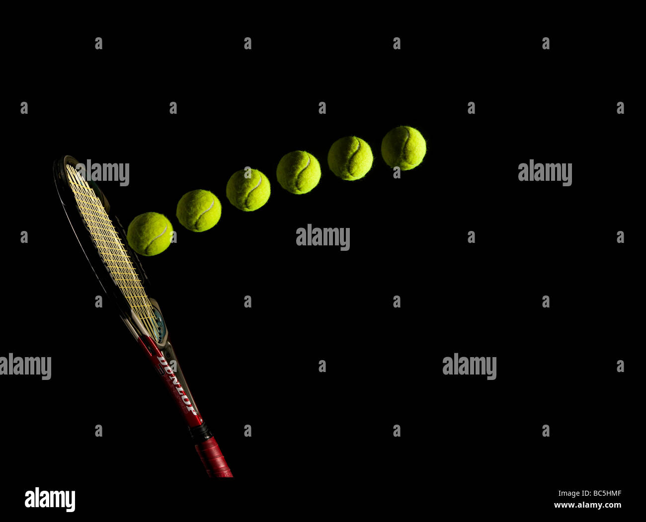 Esposizione multipla racchetta da tennis e sfera Foto Stock