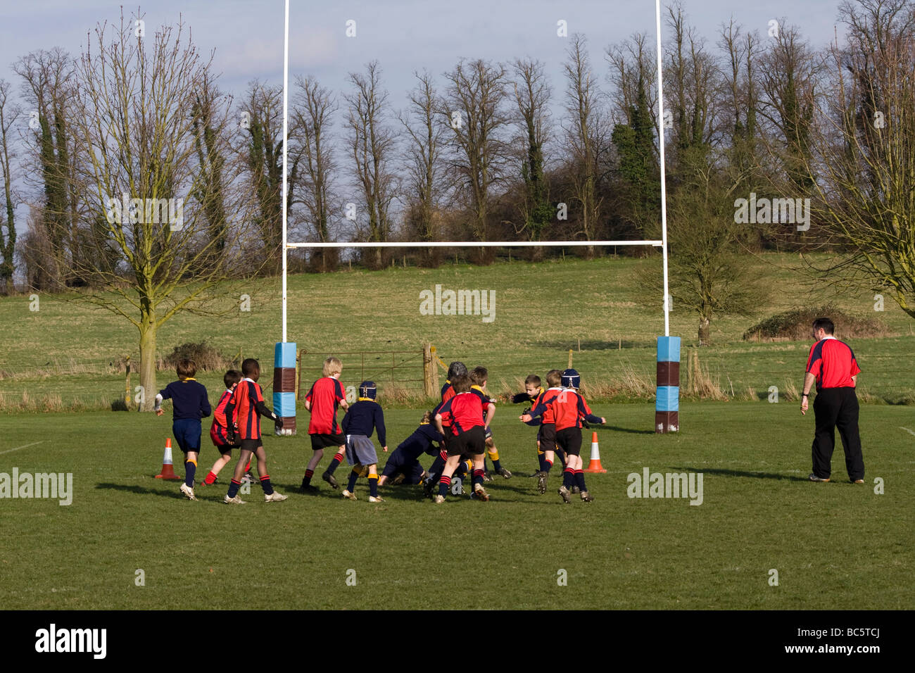 Mini rugby presso una scuola prepatory. Foto Stock