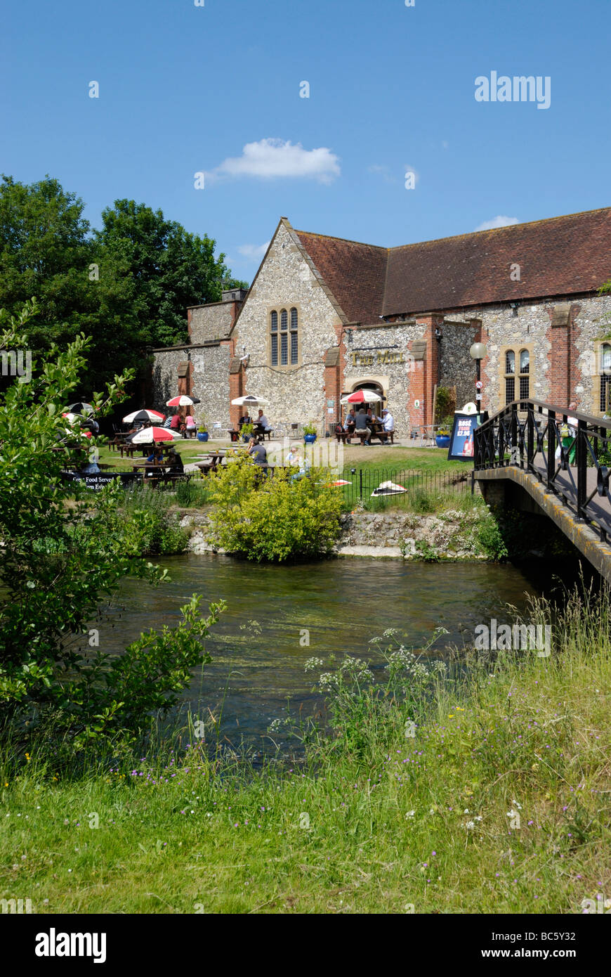 Vescovo il mulino e il fiume Avon a Salisbury Wiltshire, Inghilterra Foto Stock