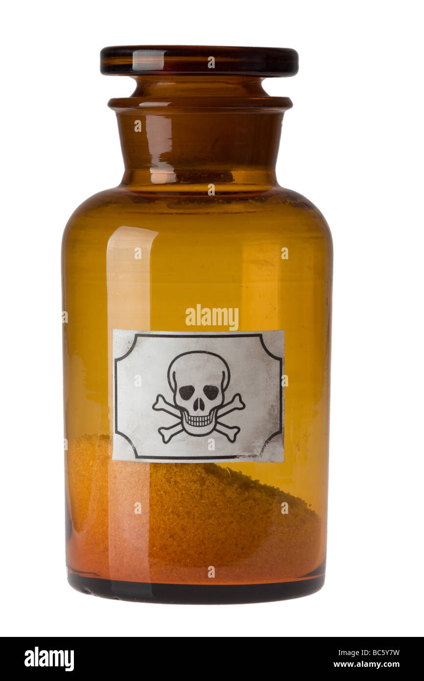 Bottiglia in vetro di veleno su sfondo bianco Foto Stock