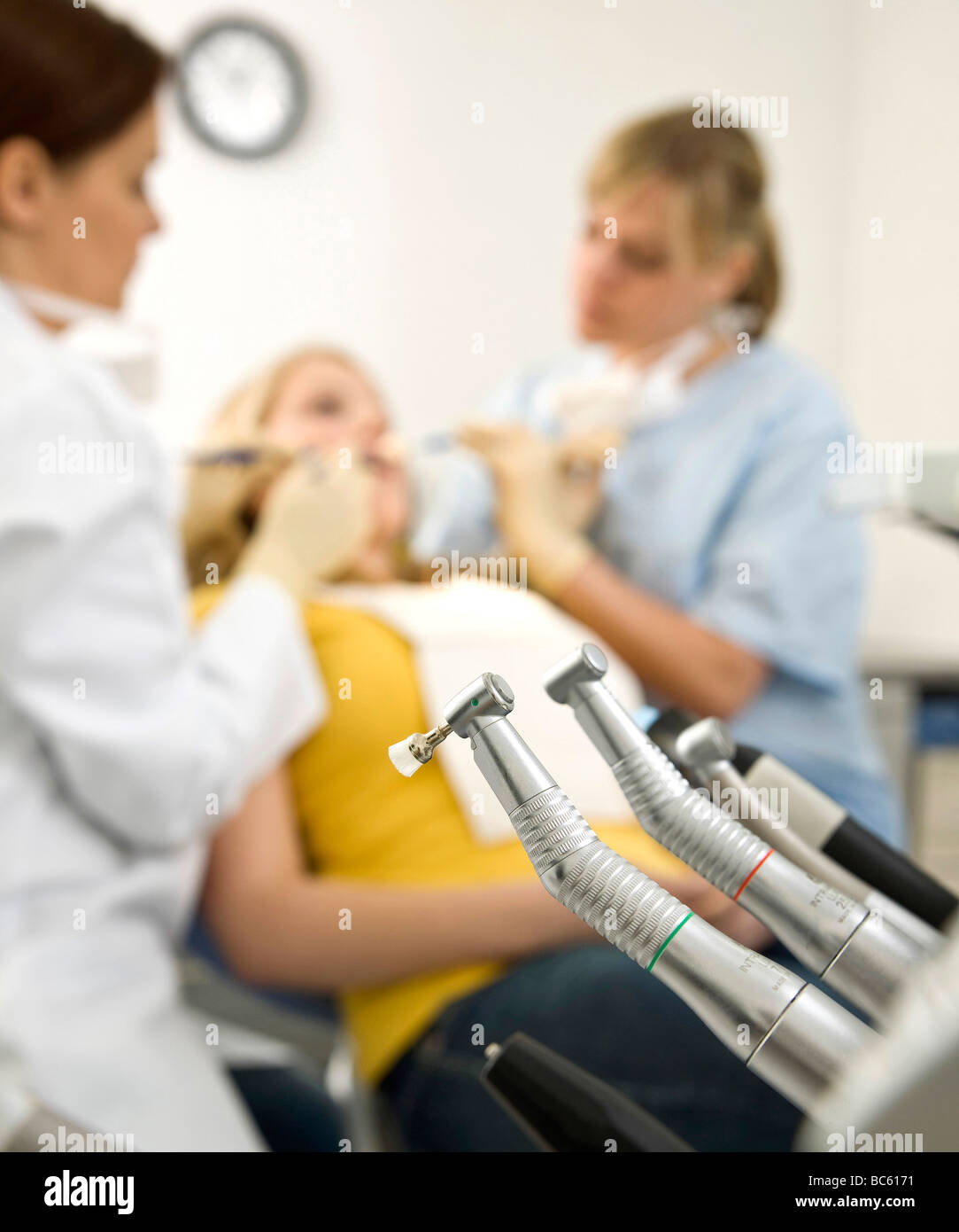 Ragazza al dentista Foto Stock
