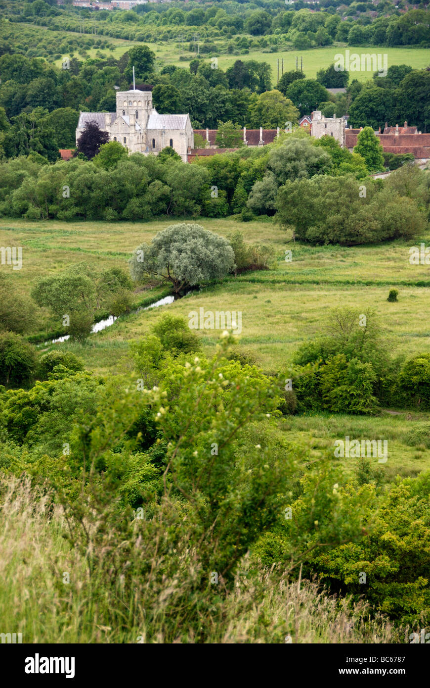 Vista da Santa Caterina s Hill che mostra l'Ospedale di Santa Croce Winchester Hampshire Inghilterra Foto Stock