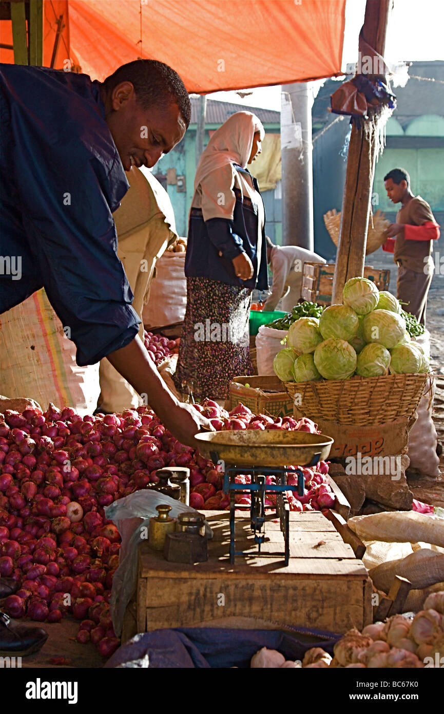 Marketplace da Addis Abeba in Etiopia il Corno d Africa Foto Stock