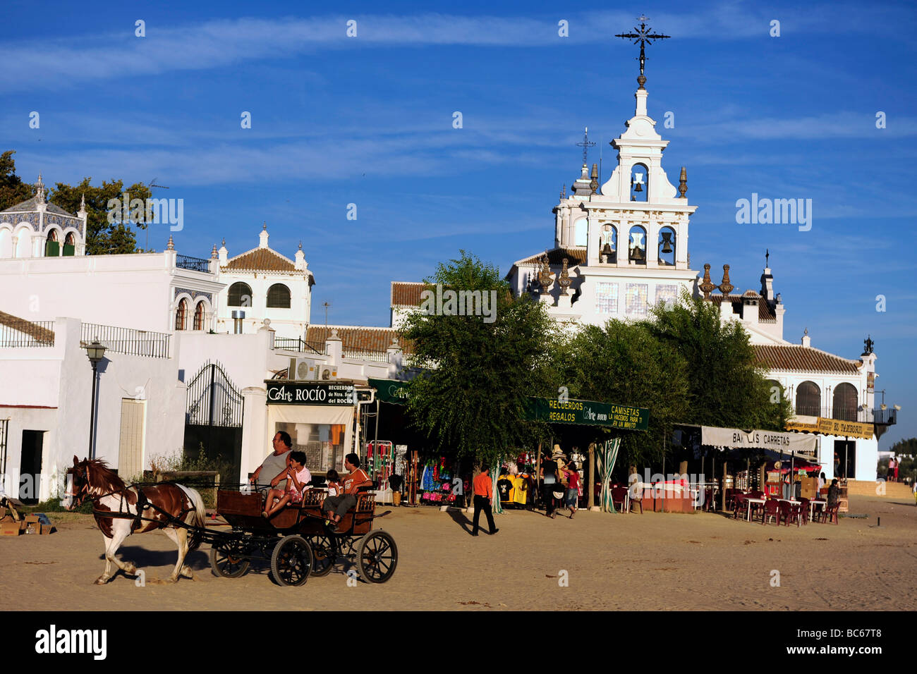 Tipico della vita quotidiana in El Rocio villaggio sulla Spagna meridionale vicino a Siviglia Foto Stock