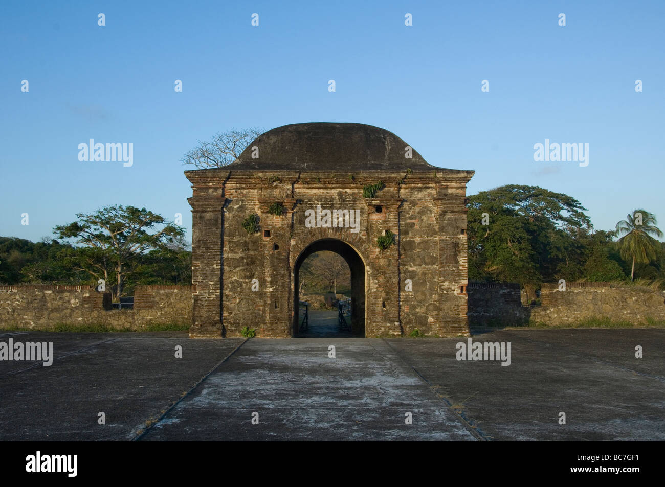 Il san lorenzo fort è stato realizzato per proteggere la città di portobello Foto Stock