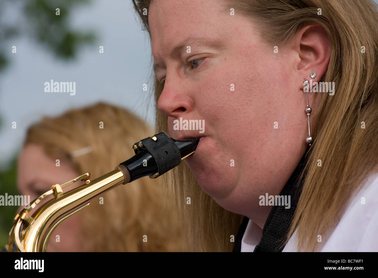 Sezione di vento brass band di musicisti Greenwich Park Londra Inghilterra Regno Unito Europa Foto Stock