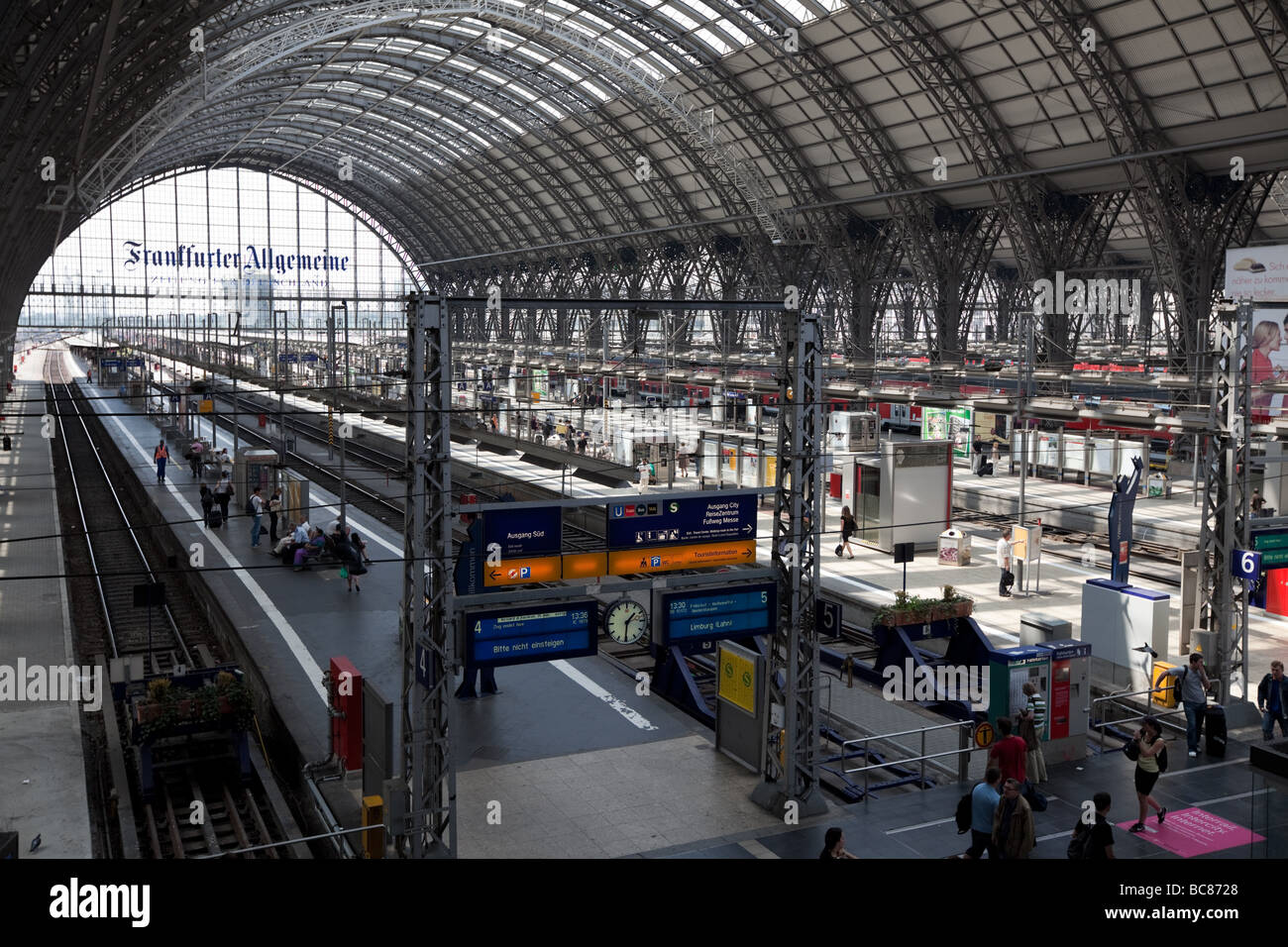 La Frankfurt Hauptbahnhof Stazione Centrale Foto Stock