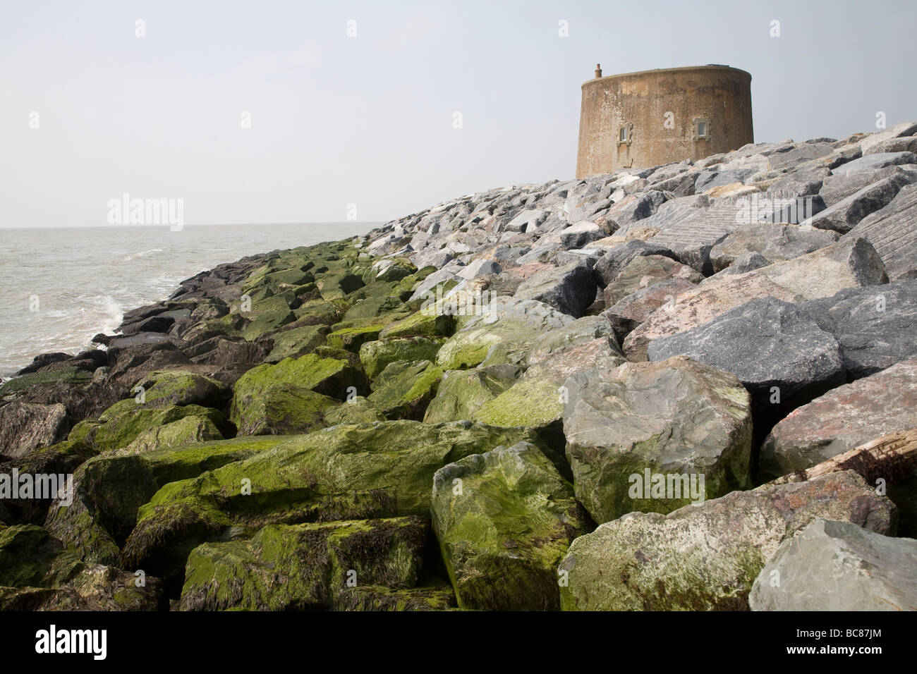 Nuova armatura di roccia le difese del mare orientale Bawdsey corsia Foto Stock