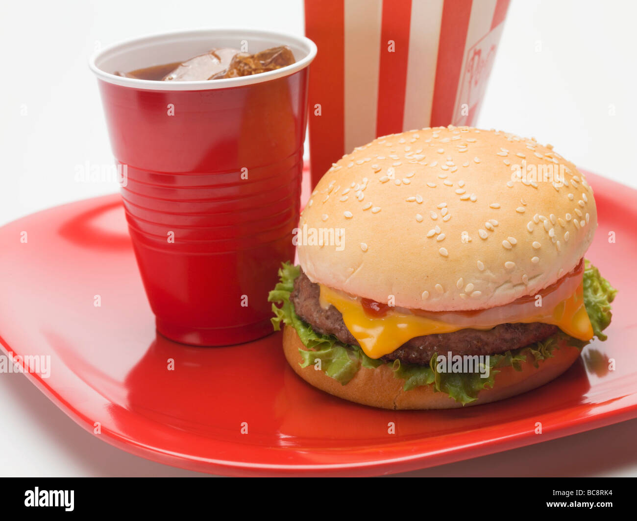 Cheeseburger e cola - Foto Stock