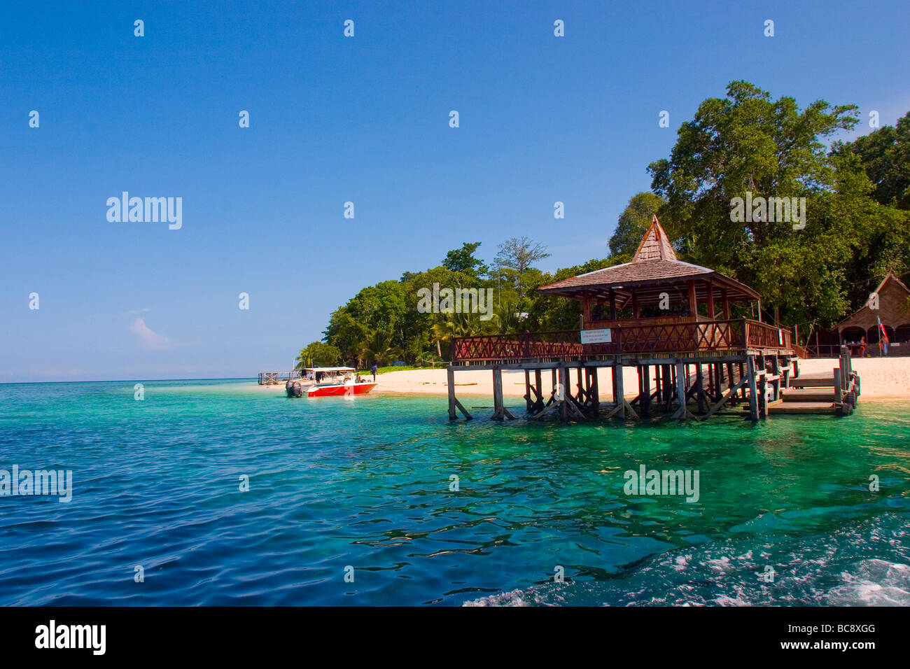 Il jetty di Pulau Sipadan - Holiday Island Resort Foto Stock