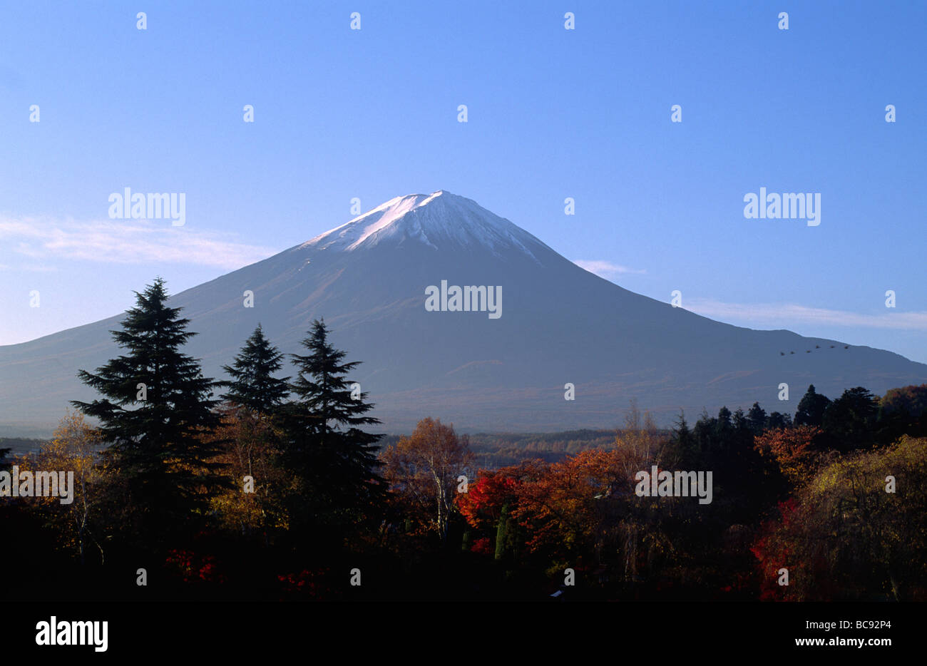 Alba sul Monte Fuji che è considerata sacra dai giapponesi FUJI HAKONE IZU NATIONAL PARK GIAPPONE Foto Stock