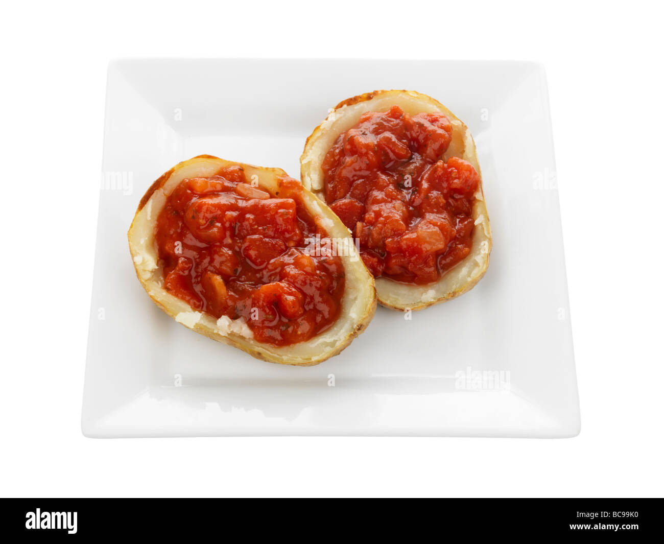 Bucce di patate con salsa di pomodoro Foto Stock