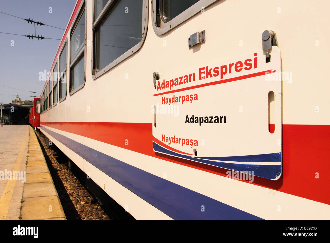 Istanbul di Haydarpasa treno stazione ferroviaria di Istanbul Turchia treno rotta viaggio a Adapazari Foto Stock