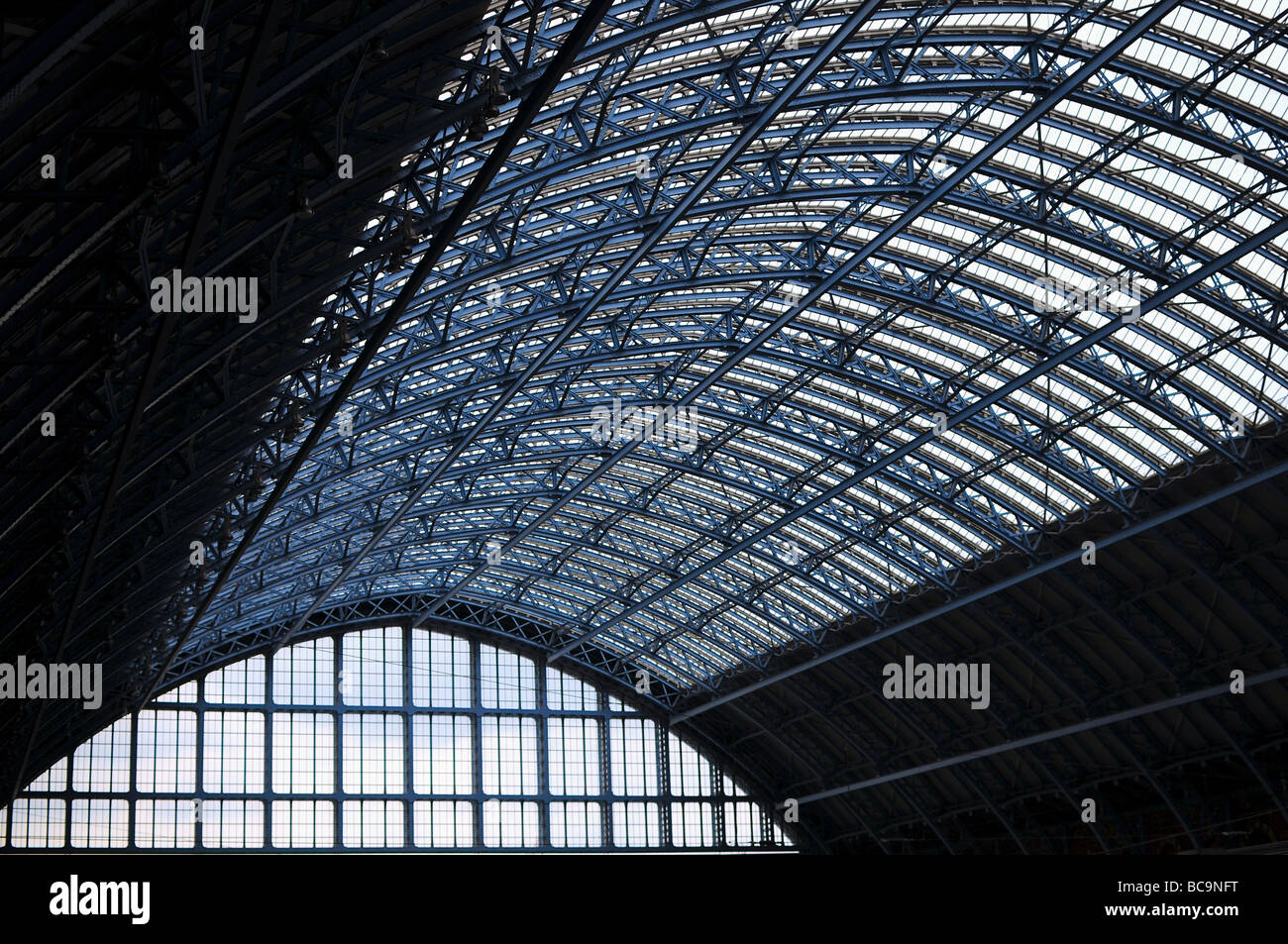 La stazione di St. Pancras tetto , Londra, Inghilterra Foto Stock