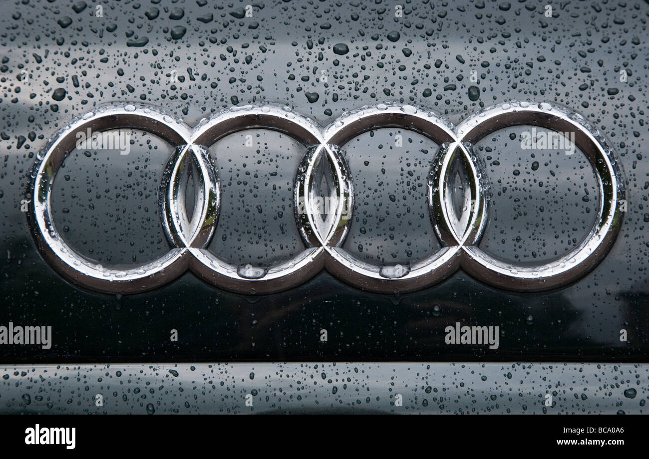 Audi car symbol immagini e fotografie stock ad alta risoluzione - Alamy
