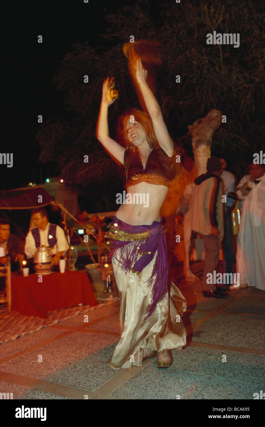 Club Med. Jerba la Douce, animazione con danze orientali, Djerba, Tunisia Foto Stock