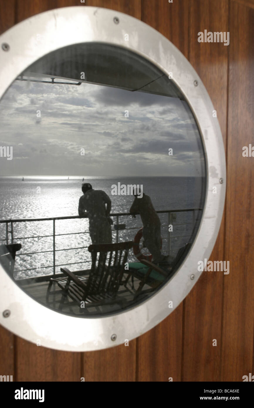 La riflessione in una porta, Queen Mary II Foto Stock