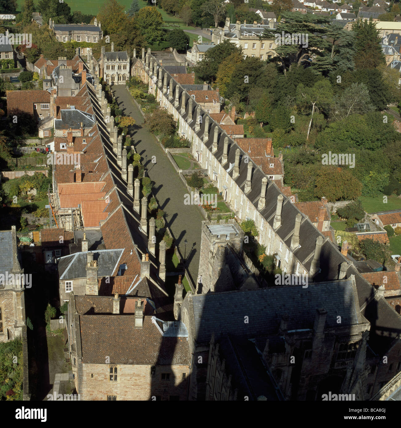 Pozzetti Vicari' vicino avenue del tardo medioevo case per il clero della Cattedrale vista dalla torre. Foto Stock
