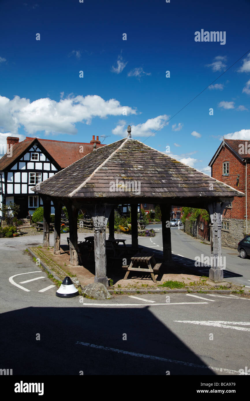 La storica C16th Piazza del Mercato in Pembridge Village, vicino a Leominster, Herefordshire, England, Regno Unito Foto Stock