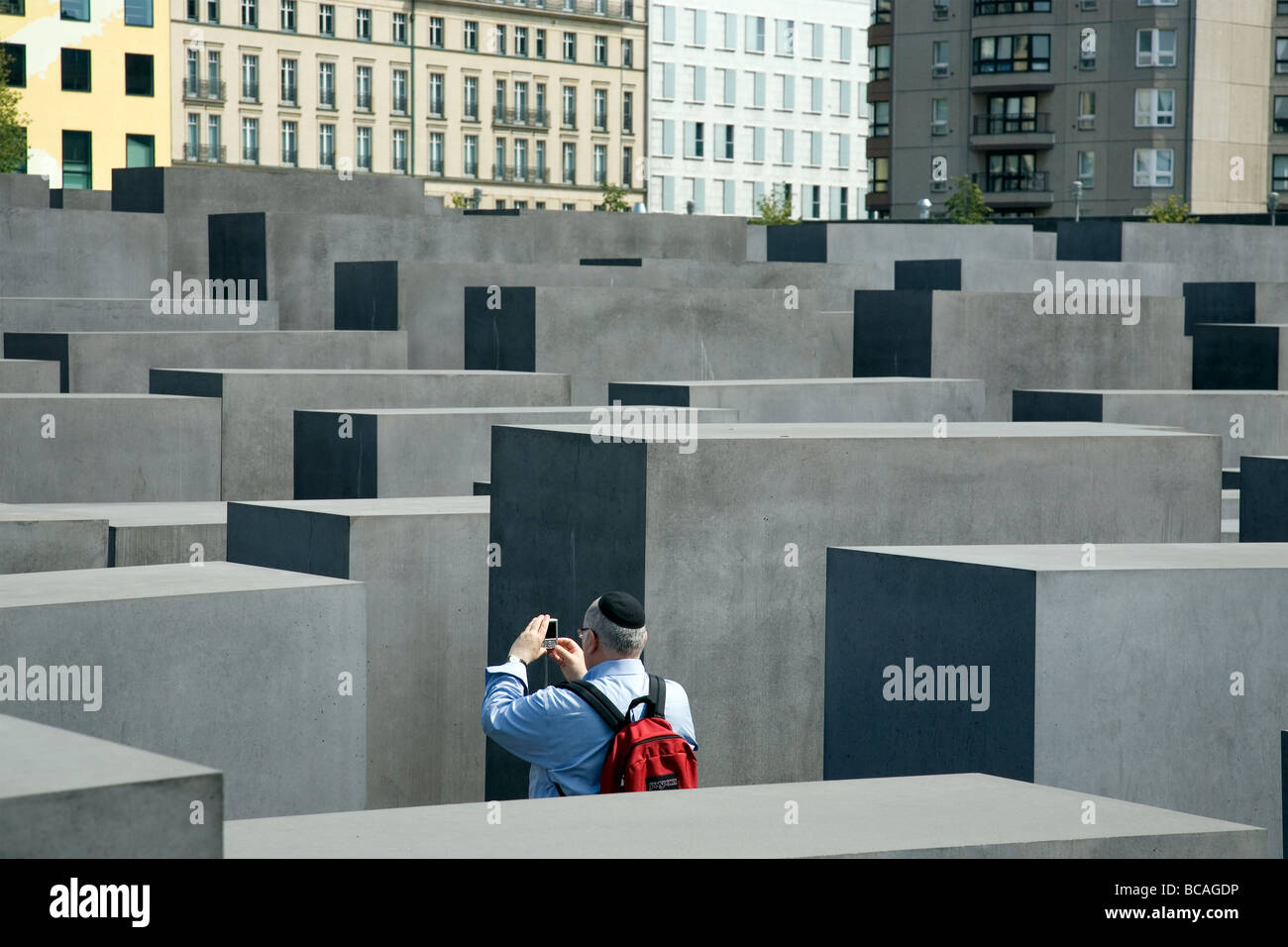Memoriale al assassinato ebrei di Europa - uomo ebraico fotografare - Berlino Germania Foto Stock