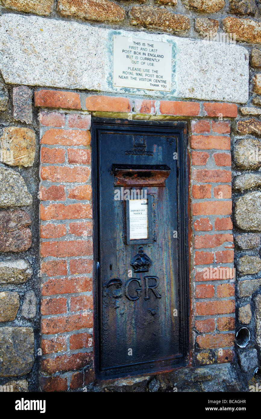 Primo e Ultimo Post Box in Inghilterra, Lands End, Cornwall, Regno Unito Foto Stock