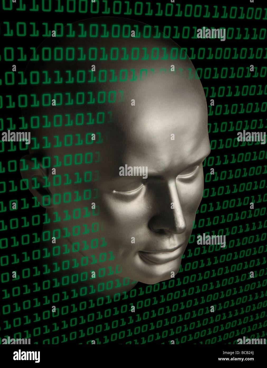 Un robot androide faccia penetrare in una parete del codice binario Foto Stock