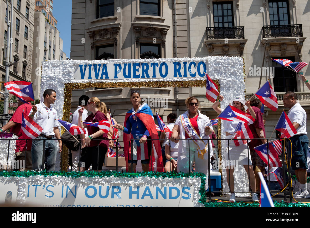 Annuale di Puerto Rican day parade sulla Quinta Avenue Foto Stock
