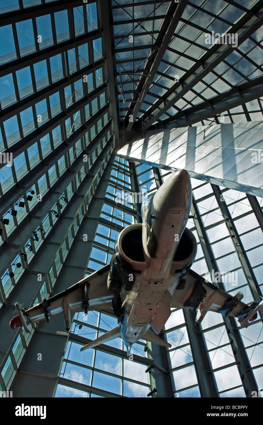 Stati Uniti Marine Corps Museum di Quantico Virginia ha una eccellente collezione di vintage aerei da combattimento & getti sul display. Foto Stock