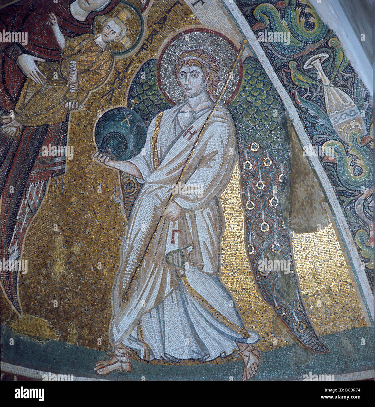 L Arcangelo Gabriele VII secolo a mosaico della chiesa di Pangia Angeloktistos a Kiti in Cipro Foto Stock