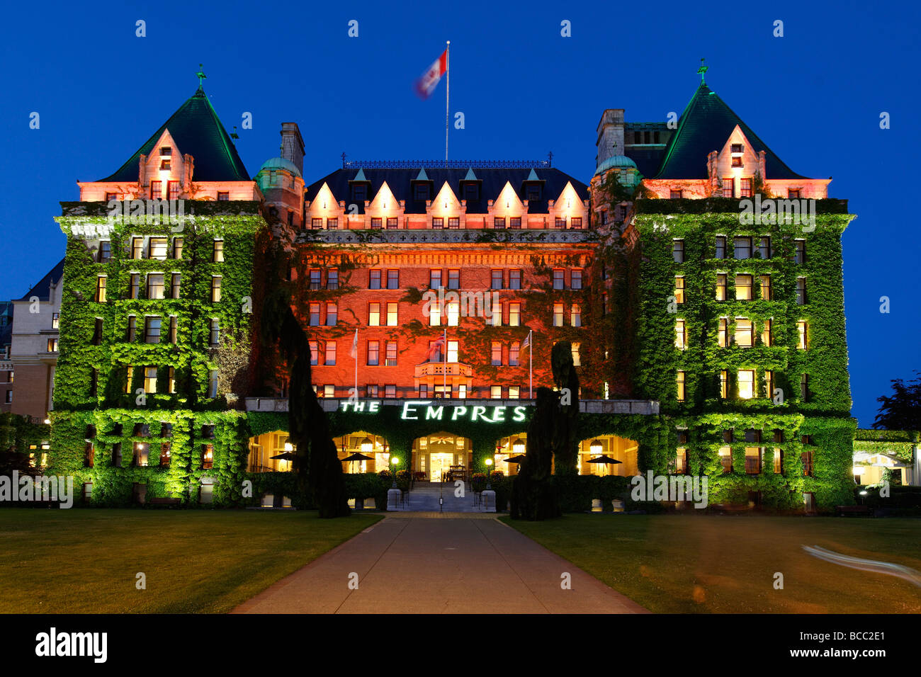 Hotel Empress al crepuscolo facciata di lusso Victoria Isola di Vancouver Canada America del Nord Foto Stock