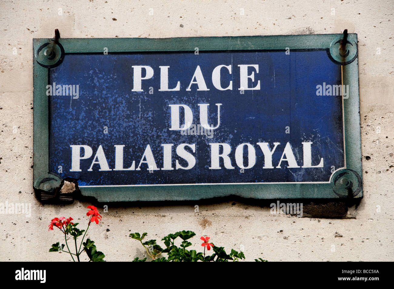 Place du Palais Royal Parigi Francia un cartello stradale della città francese Città Foto Stock