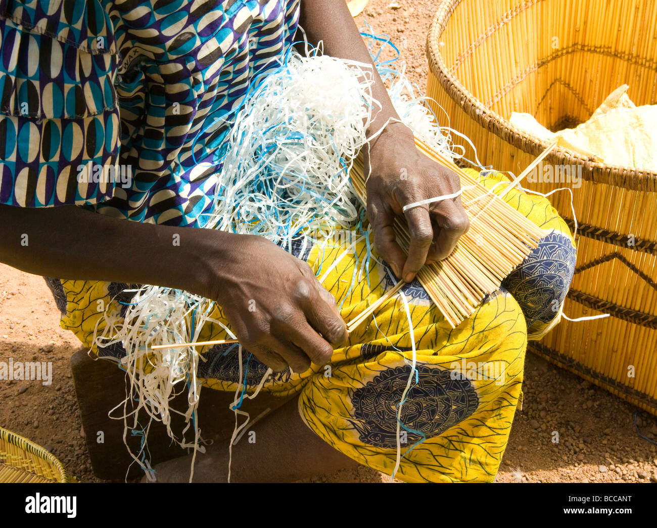 Il Burkina Faso. Paese di lobi. Artigiane. Foto Stock