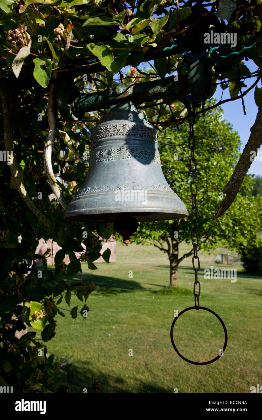 Una campana ornata a Oriente Creech Farm come visto dalla strada, vicino a Wareham Dorset, Inghilterra Foto Stock