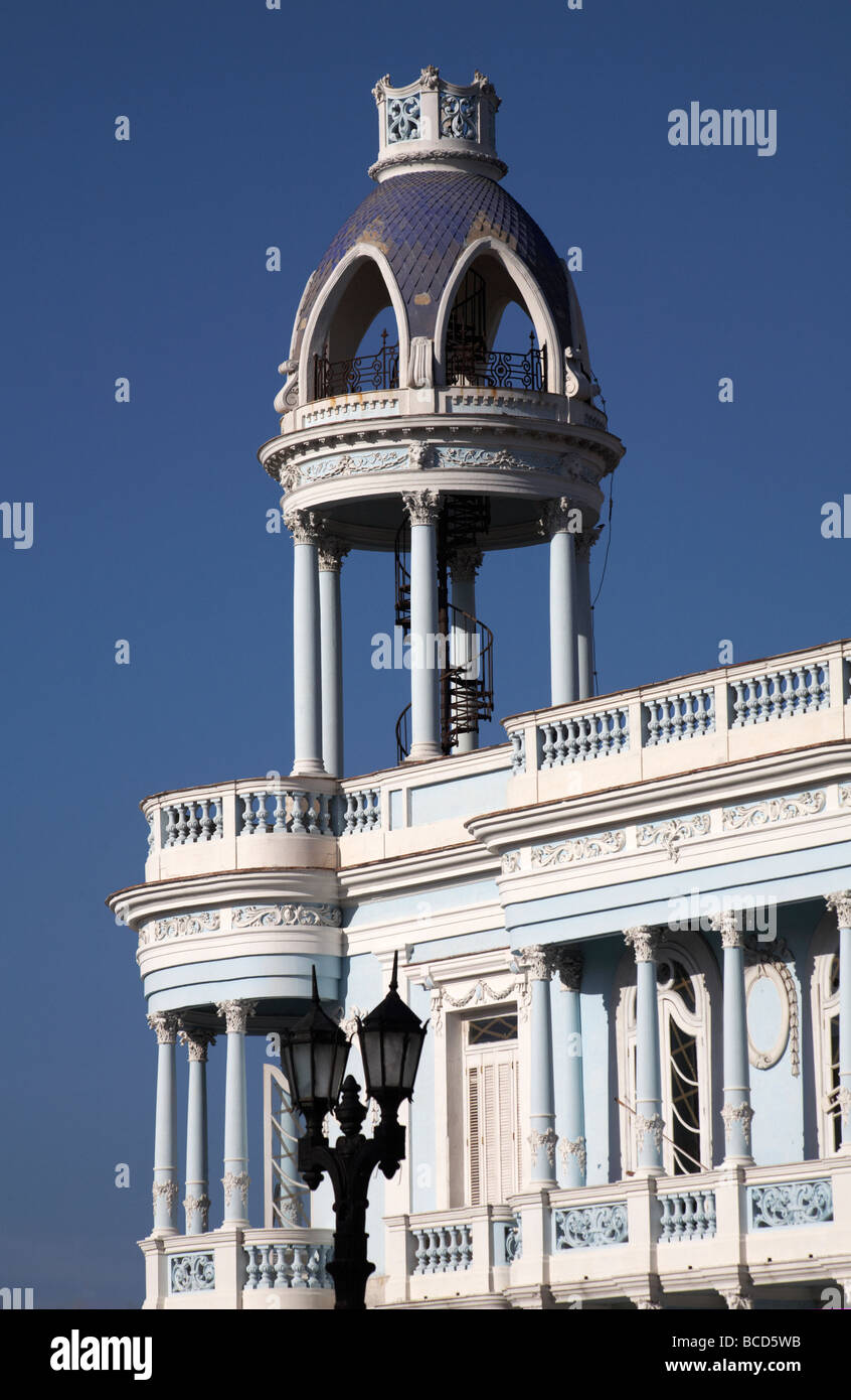 La Casa de Cultura Beniamino Duarte, Parque Jose Marti a Cienfuegos, Cuba, West Indies, dei Caraibi e America centrale Foto Stock