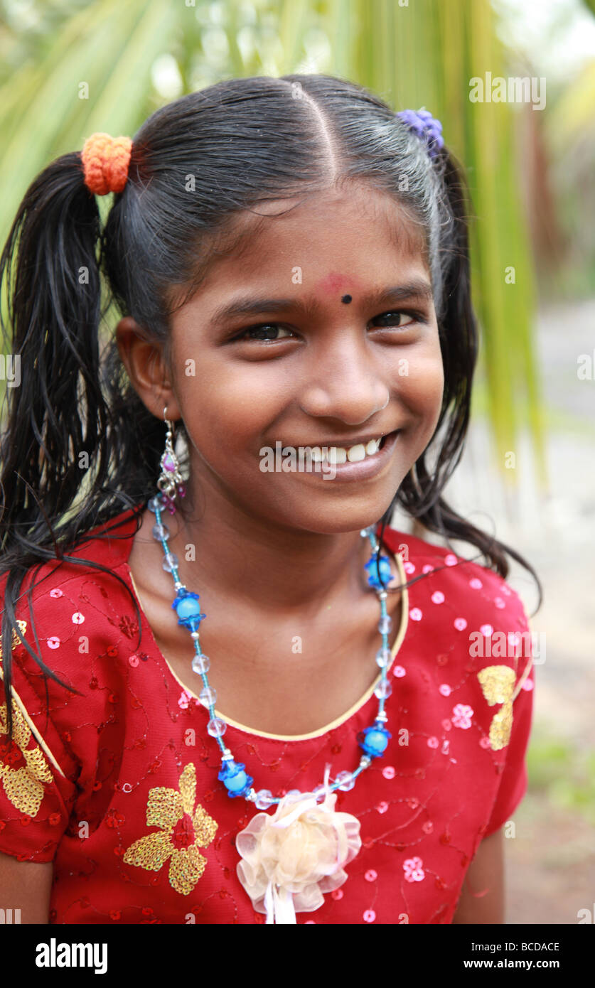 Child india bindi immagini e fotografie stock ad alta risoluzione - Alamy