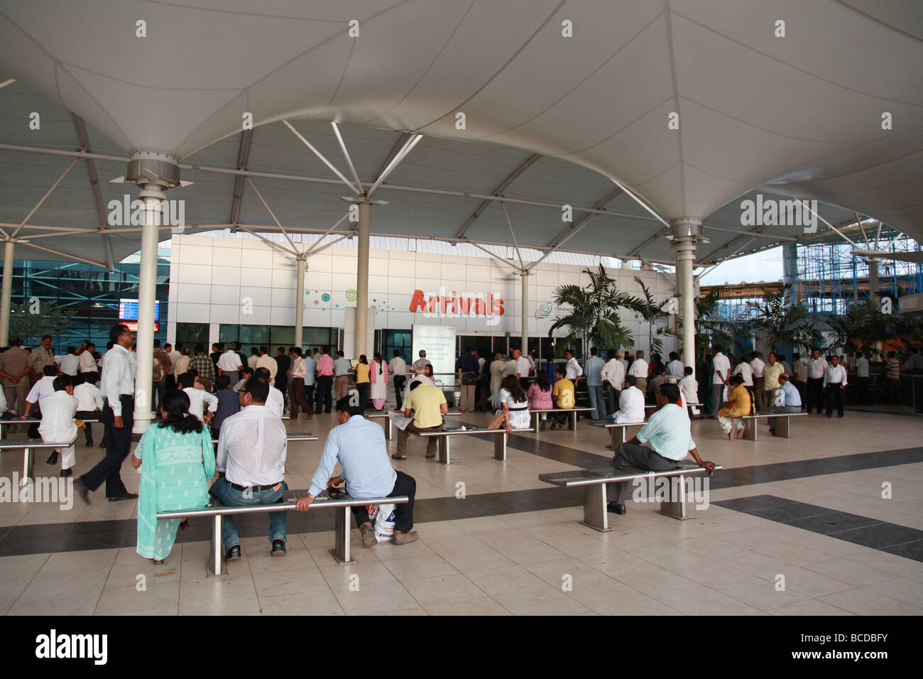 Il lounge degli arrivi, Aeroporto di Mumbai India Foto Stock