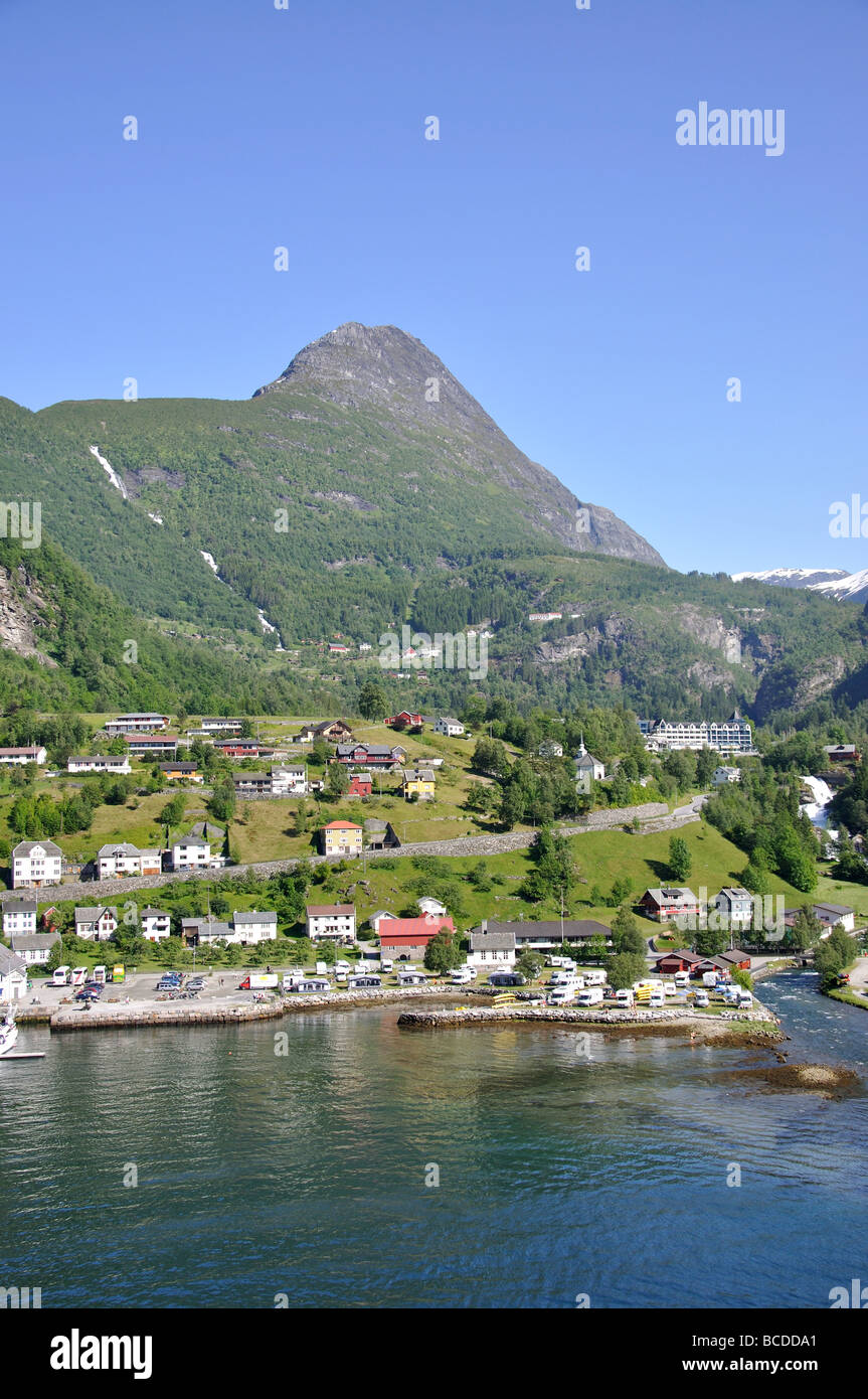 Geiranger village, Geiranger Fjord, More og Romsdal, Norvegia Foto Stock