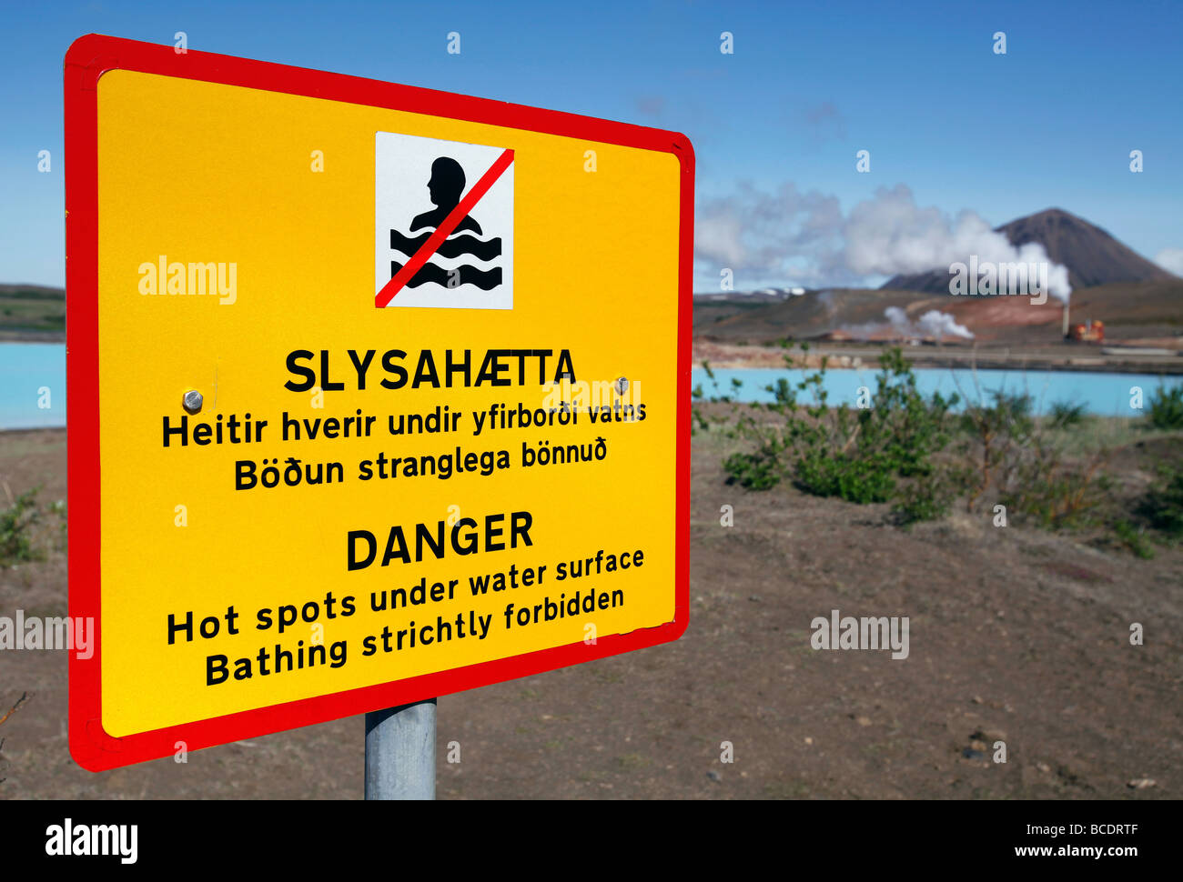 Segnaletica di pericolo, Bjarnarflag stazione elettrica geotermica, Mývatn, Islanda Foto Stock