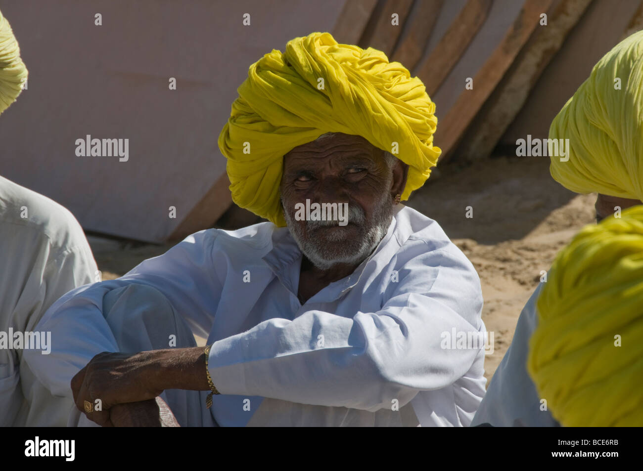 Abitante delle competenze,Argentiere, String Makers,Potters,lavoratori di campo,la vita del villaggio,residenti,gli anziani del villaggio,Nimaj,Rajasthan,l'India Foto Stock