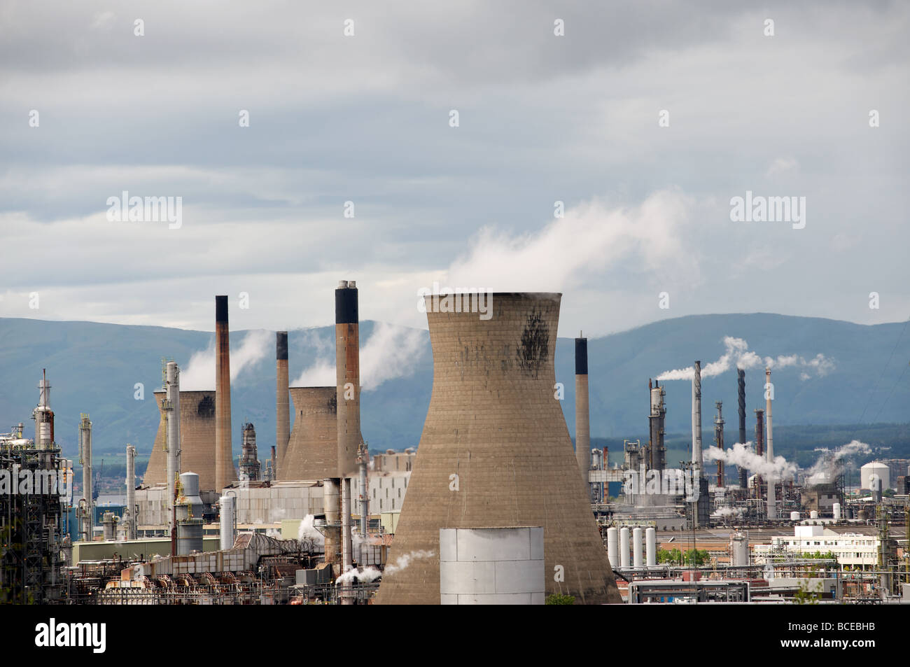 Raffineria di petrolio, Scozia. Foto Stock