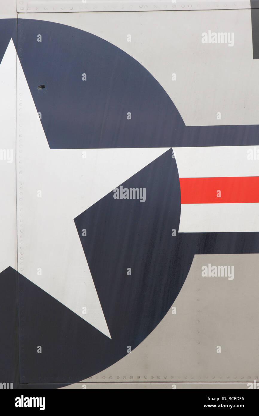 Noi militari americani delle forze armate nazionali roundel su un US Navy aereo aereo Foto Stock