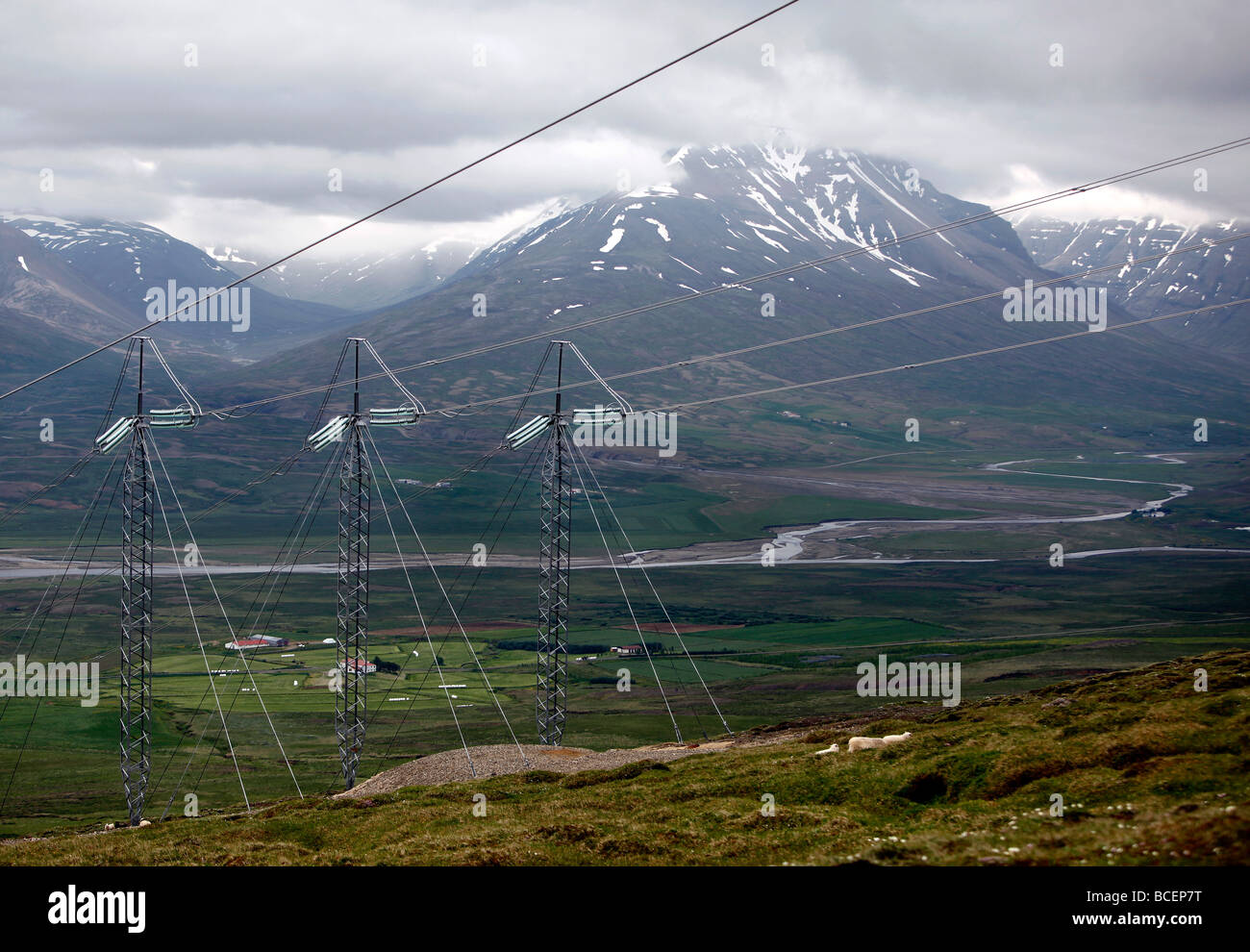 Linee di trasmissione di potenza elettrica, Islanda Foto Stock
