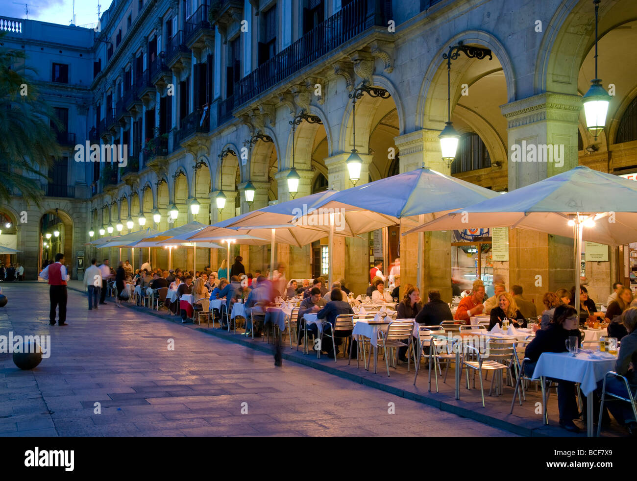 Spagna, Barcelona, Plaça Reial Foto Stock