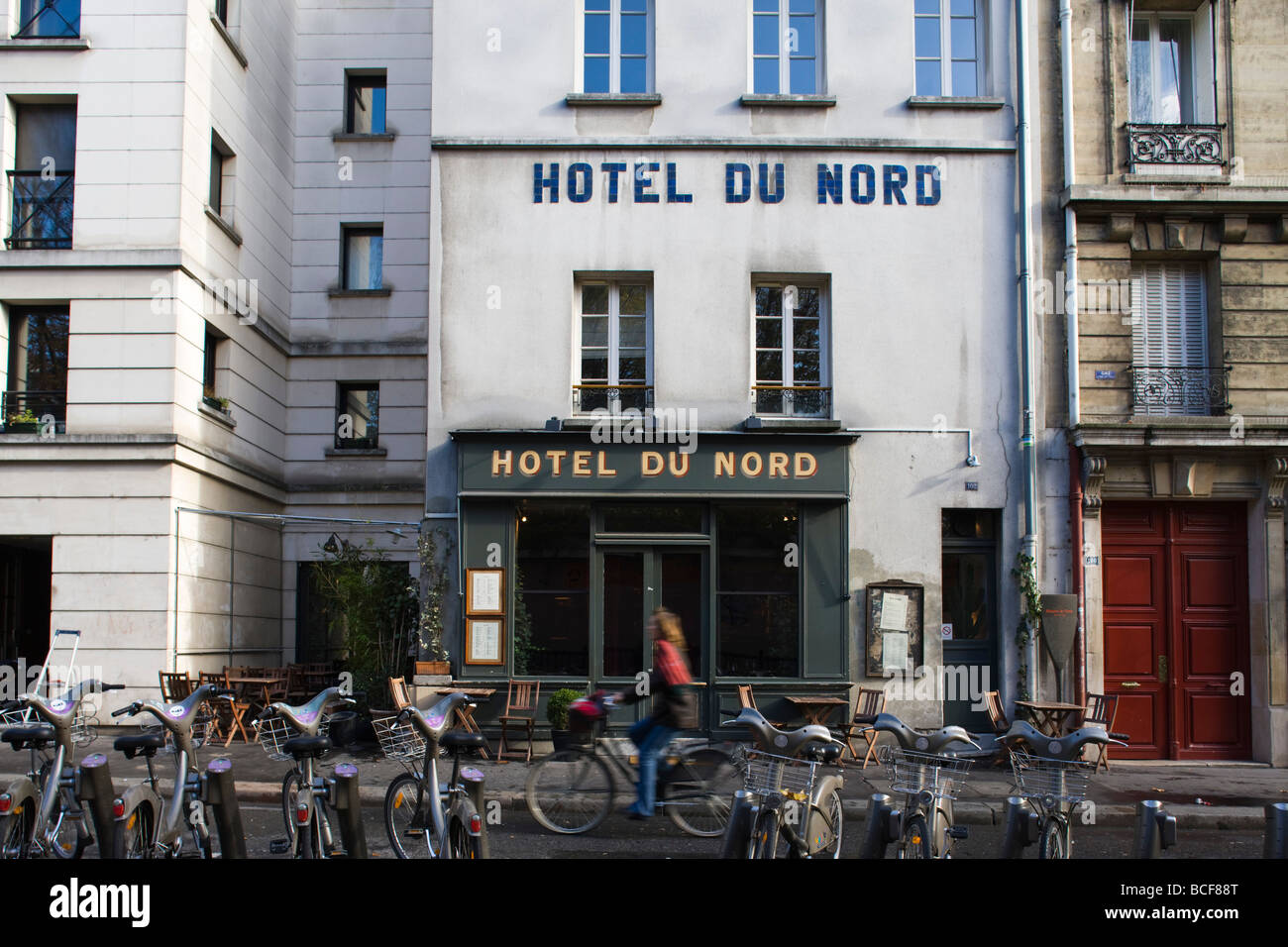 Francia, Parigi, Canal St-Martin, Hotel du Nord Foto Stock