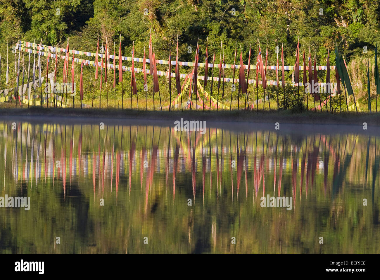 India, Sikkim Khecheopalri, sul lago - lago Santo molto venerata dai buddisti SKikkimese Foto Stock