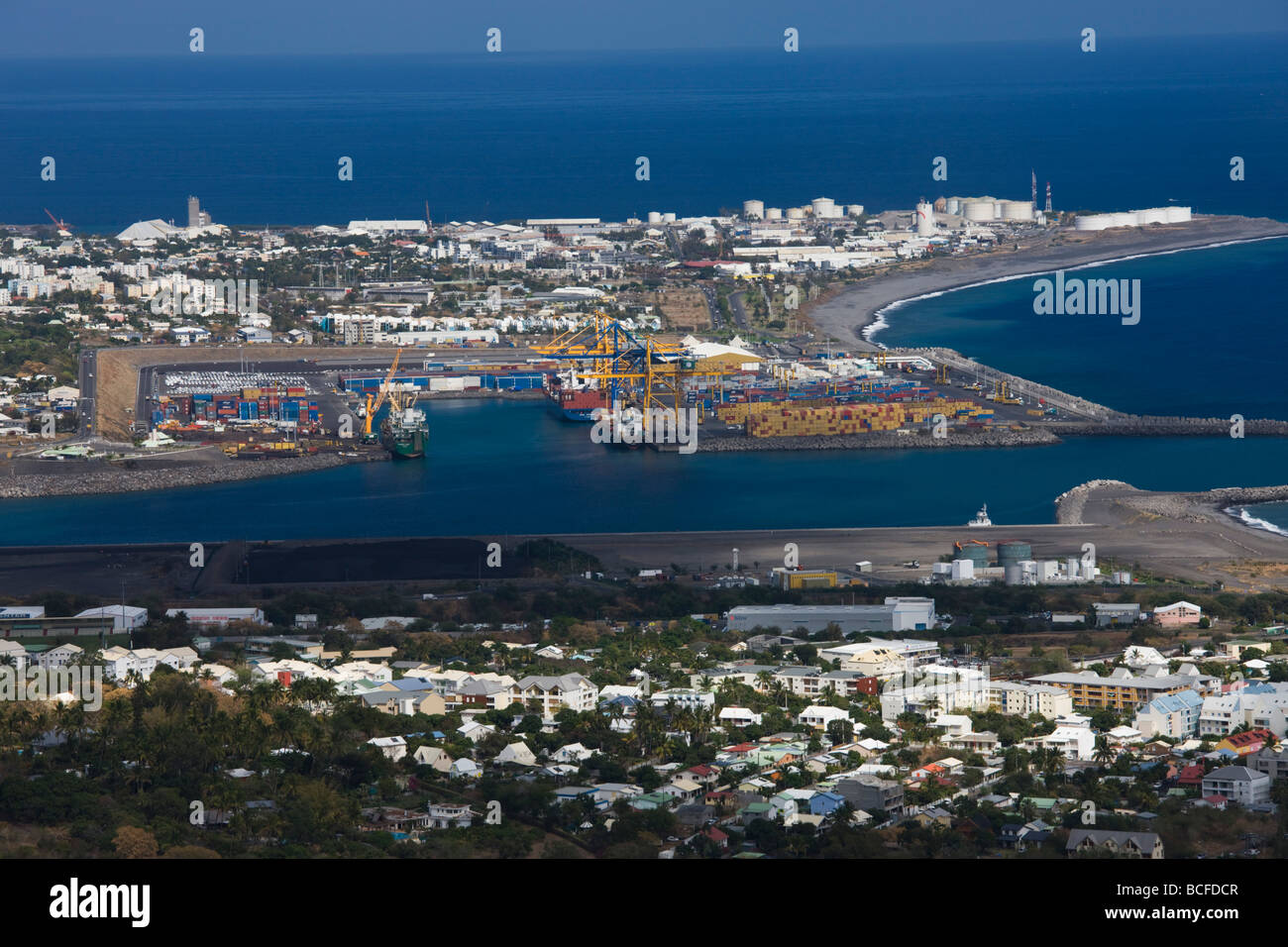 Isola di Reunion, Le Port, la vista del porto dalla Le possesso Foto Stock