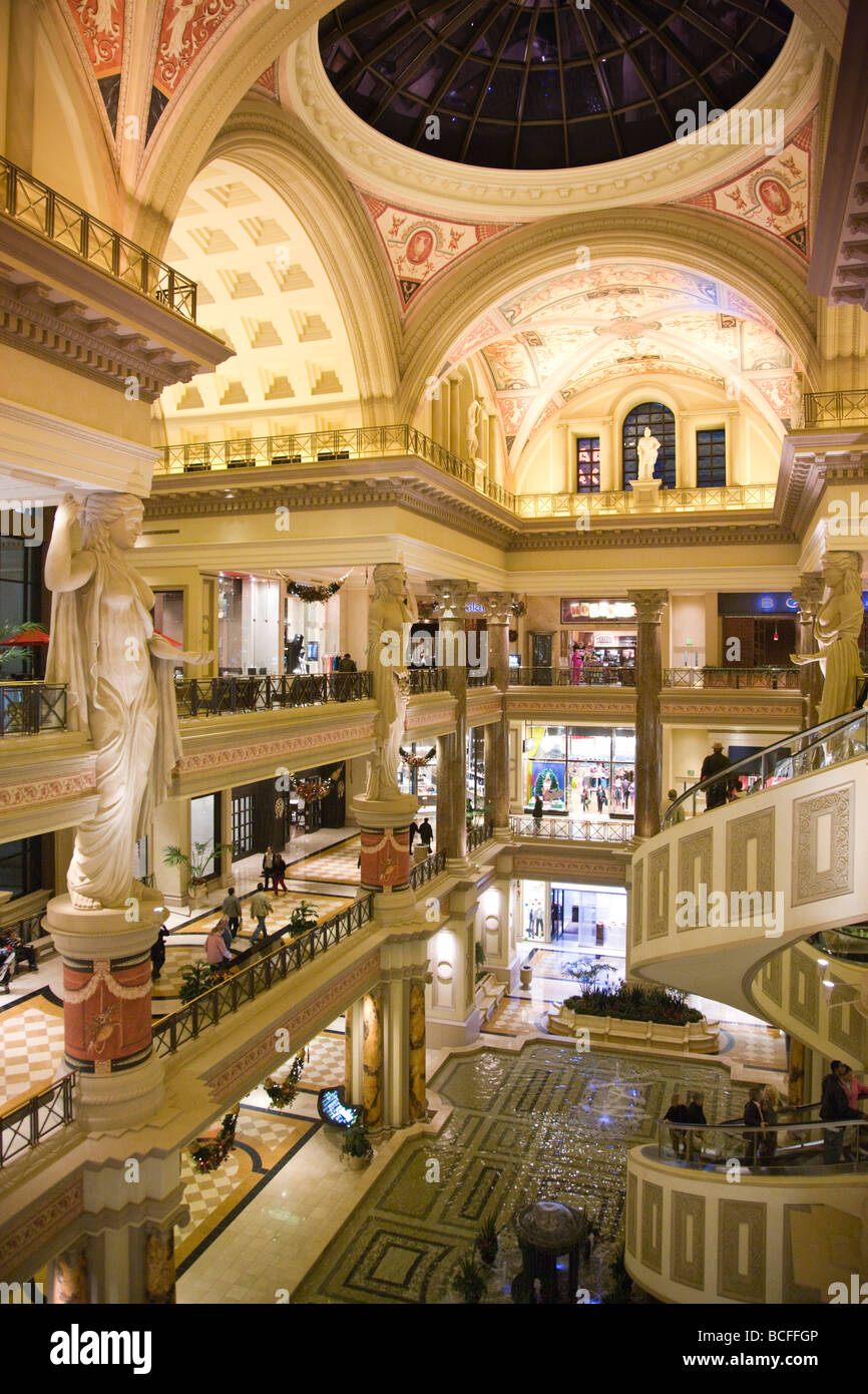 Stati Uniti d'America, Nevada, Las Vegas Strip, Forum Shops, la principale area dello shopping Foto Stock