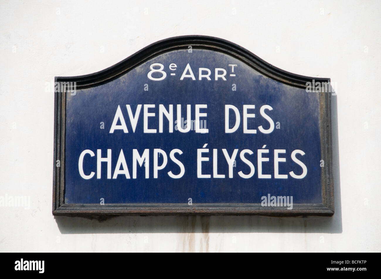 Avenue Des Champs Elysees Parigi Francia Moda Foto Stock