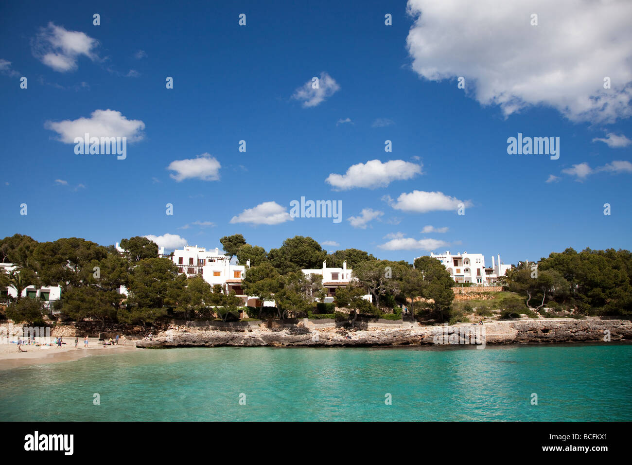 Case di costosi sulla costa di Cala d'Or Mallorca Spagna Spain Foto Stock