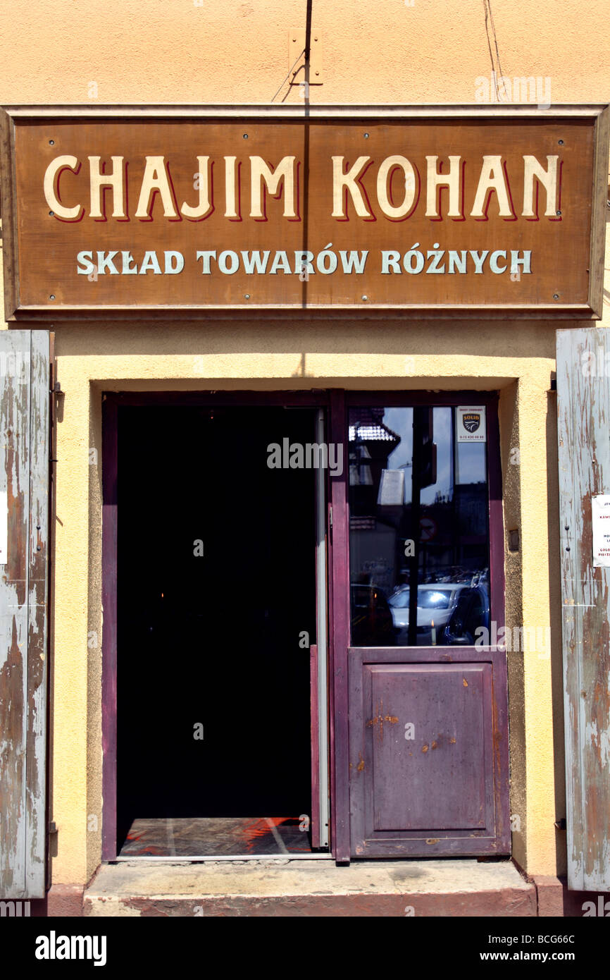 In vetrine nel quartiere Kazimierz, Cracovia in Polonia Foto Stock